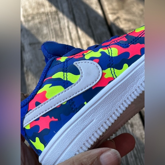 The Nike Force 1 18 print camouflage pattern sneaker - Picture 14 of 15